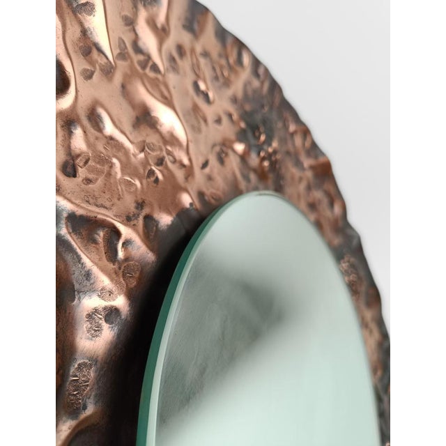 1960s Brutalist Mirror in Hammered Copper in the style of A. Bragalini, Italy, 1960s For Sale - Image 5 of 18