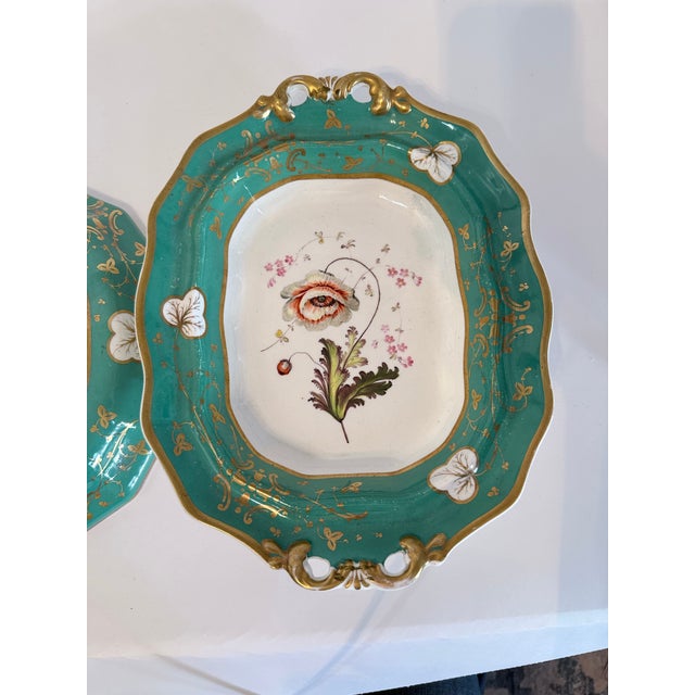 Mid 19th Century 19th Century Old Paris Porcelain Covered Entrée Dish – Green With Hand-Painted Florals & Gilt Decoration For Sale - Image 5 of 8