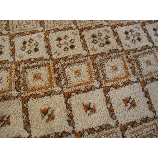 Vintage 1970s Moroccan Rabat Carpet ( 9' x 11'10" - 275 x 360 ) For Sale - Image 4 of 6