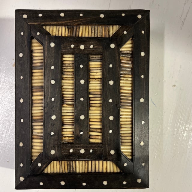 Antique Anglo-Indian Porcupine Quill Box For Sale In Providence - Image 6 of 7