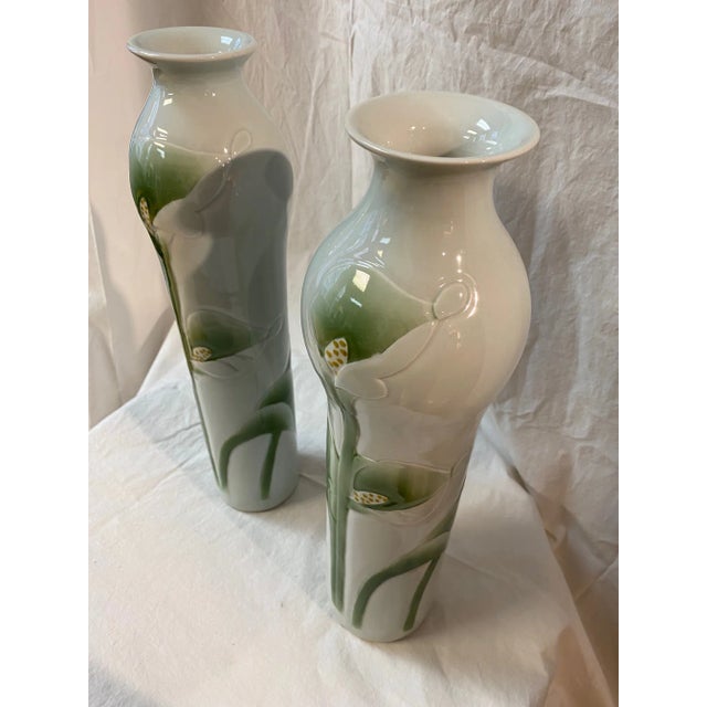 Maitland Smith Set of 2 Hand Painted Vintage Vases For Sale - Image 9 of 11