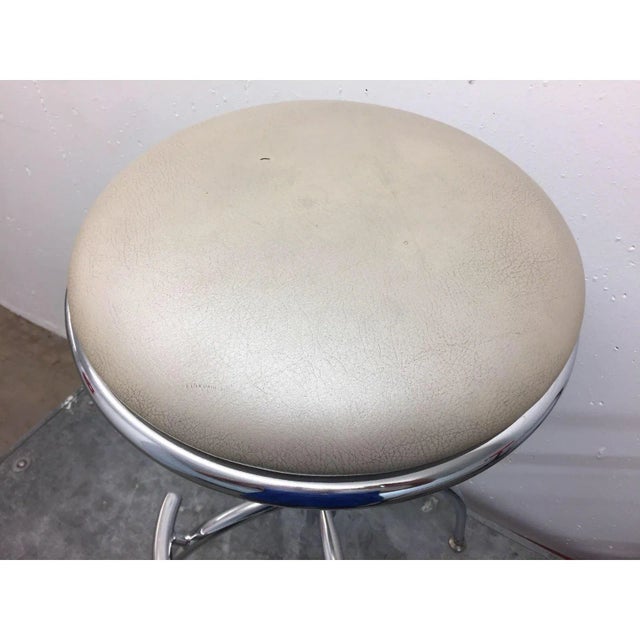 Mid-Century Modern Chrome Swiveling Bar Stool For Sale - Image 9 of 12