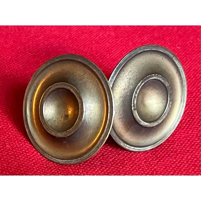 Antique Early 19th Century American Federal Neoclassical Brass Mirror Supports or Drapery Curtain Tie Backs 1810 - 1820 - A Pair For Sale In New York - Image 6 of 12
