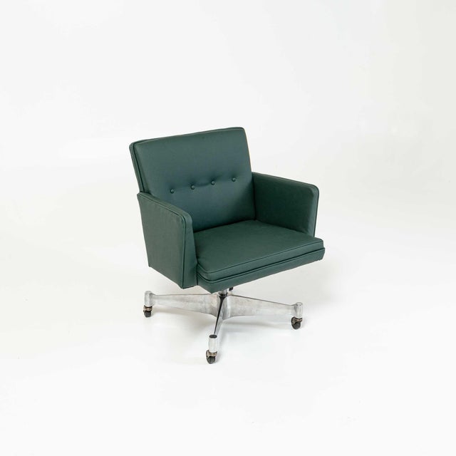Mid-Century Modern George Nelson Low-Back Executive Tilt-Swivel Chair for Herman Miller For Sale - Image 3 of 11
