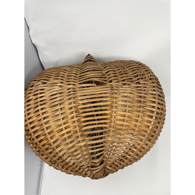 Antique 19th Century Buttocks Basket – Hand-Split Oak W/ Twig Handle & God’s Eye For Sale - Image 9 of 10