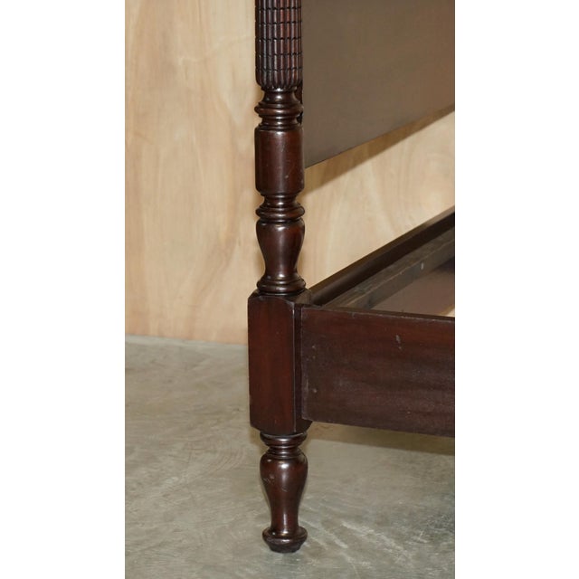 American Federal 4-Poster Bed with Carved Pillars in Hardwood, 1800s For Sale - Image 15 of 18