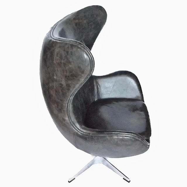 Late 20th Century Vintage Mid-Century Modern Leather Chair For Sale - Image 5 of 8