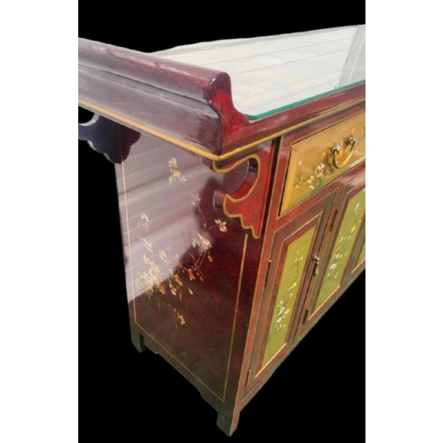 Vintage Chinoiserie Bird Floral Red Gold Leaf Pagoda Top Regency Buffet Credenza Server Cabinet For Sale - Image 11 of 11