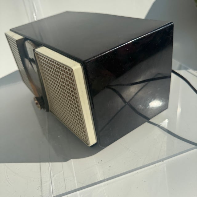 1950s Philco Twin Speaker Am Radio With Faux Mahogany Finish For Sale - Image 9 of 14