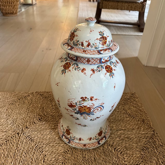 Early 20th century Italian majolica vase and cover in the 18th century Chinese export taste, of baluster form, decorated...