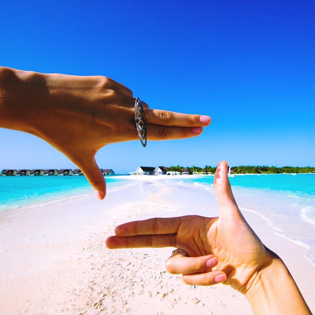 Bochic "Capri" Vintage White Opal & Diamond Ring Set In 18K Gold & Silver For Sale - Image 10 of 18