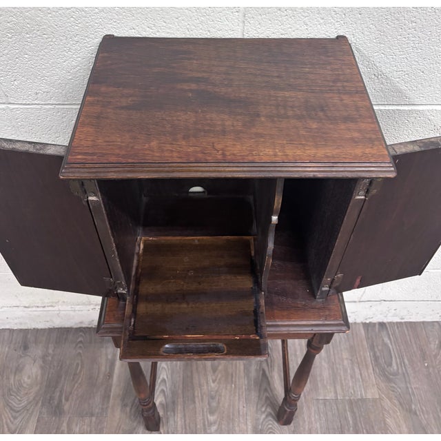 Antique C. 1920 Tudor Revival Walnut Silver / Jewelry / Collector Cabinet For Sale In Kansas City - Image 6 of 12