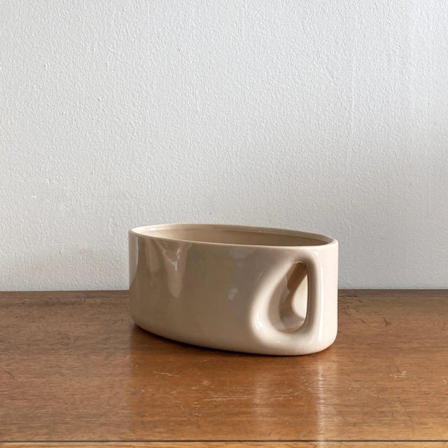 Contemporary Haeger Beige Ecru Oblong Abstract Vase, Postmodern For Sale - Image 3 of 13