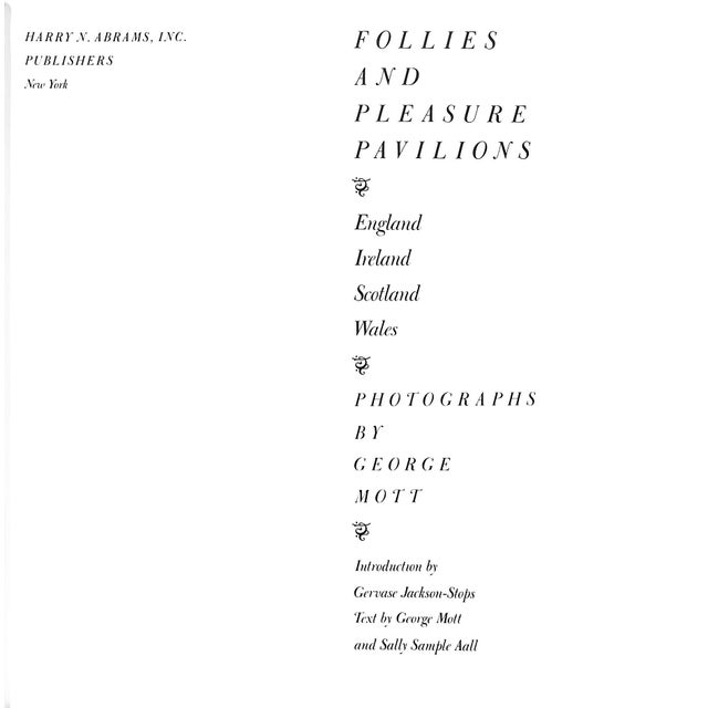 England/ Ireland/ Scotland/ Wales MOTT, George [132] pp. Harry N Abrams, Inc. 1989 9 1/2" x 9 1/2" Eye-catchers and...