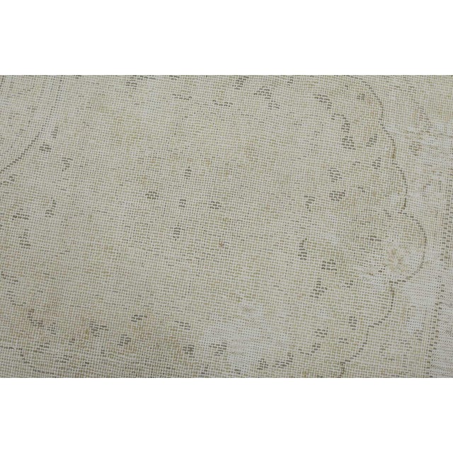 Kerman Rug 9’5” X 12′ Ivory Wool Vintage Distressed Hand-Knotted Carpet For Sale - Image 4 of 15