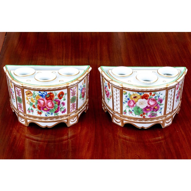 Antique 18th Century Paris Porcelain Bough or Bulb Flower Pots by the Queen's Factory, Rue Thiroux - A Pair For Sale - Image 11 of 18