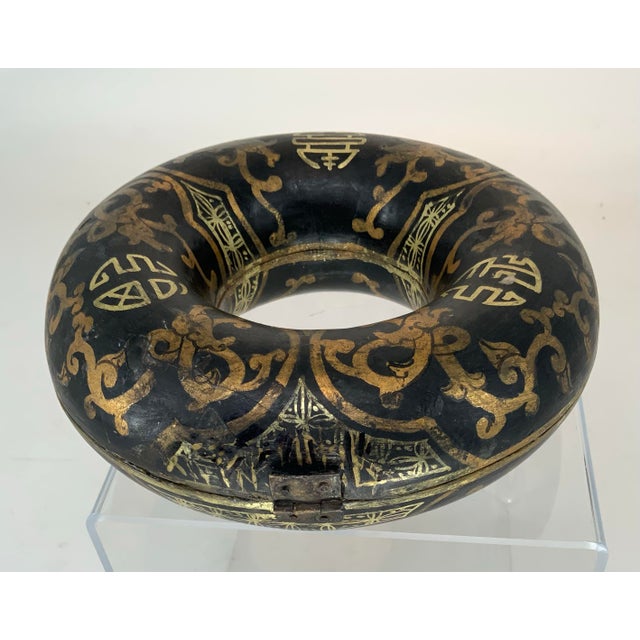 Antique Chinese Laquer “donut” Box For Sale In Providence - Image 6 of 12