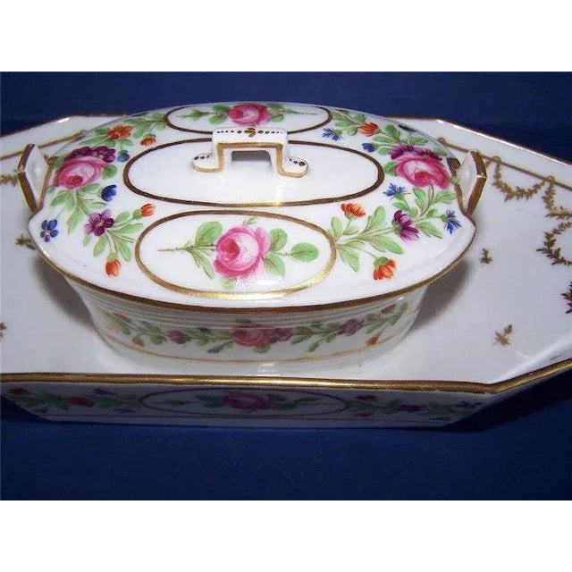 Traditional 18th Century French Empire Old Paris Porcelain Tureen - A Pair For Sale - Image 3 of 10
