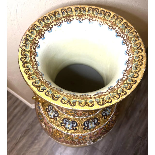 Mid 20th Century Japanese Satsuma Pottery Vase Floor Vase Porcelain or Ceramic Hand Painted For Sale - Image 12 of 16
