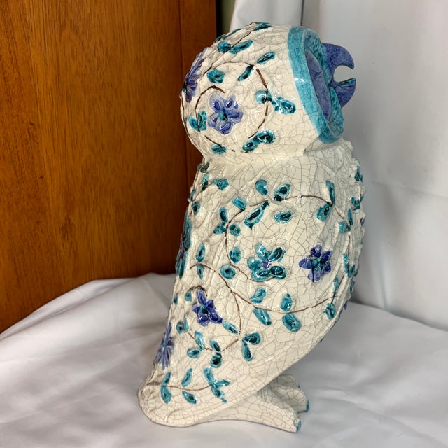 Mid-Century Modern Mid-Century Modern Italian Attributed to Alvino Bagni Ceramic Owl Figurine With Blue Jewel Glass Eyes & Floral Crackle Glaze 10” White and Blue For Sale - Image 3 of 11