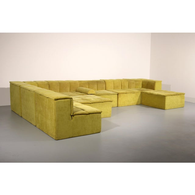 1970s Modular Sofa in Lime Velvet, 1970s, Set of 9 For Sale - Image 5 of 12