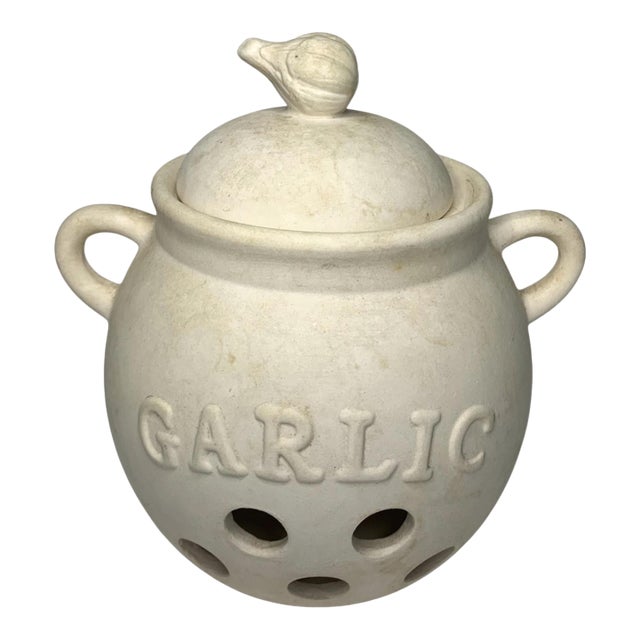 Vintage Cook's Club Ceramic Garlic Keeper With Garlic-Shaped Finial For Sale
