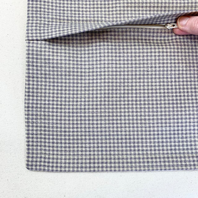 Designer P Kaufmann Braemore Green Gray Lilac Purple "Lisette" Floral Bouquet Botanical Linen Pillow Covers- 23" Pair For Sale - Image 4 of 6