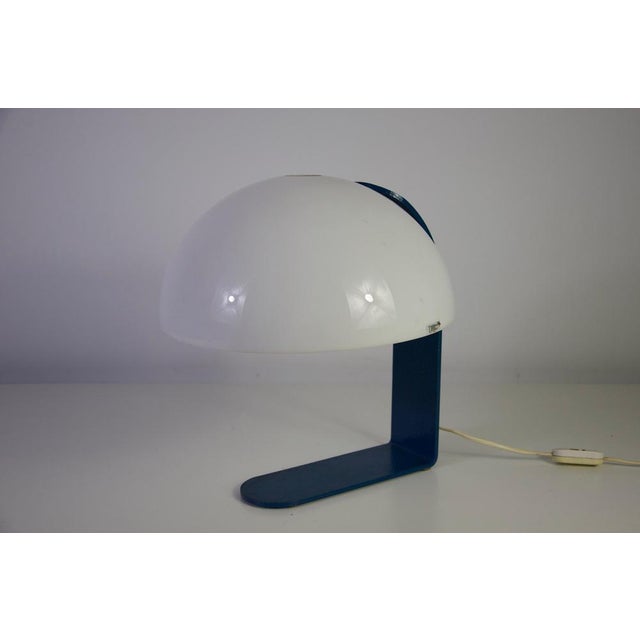 This elegant table lamp was produced by semluci in italy during the 1970s. Its clean geometric form and playful contrast...