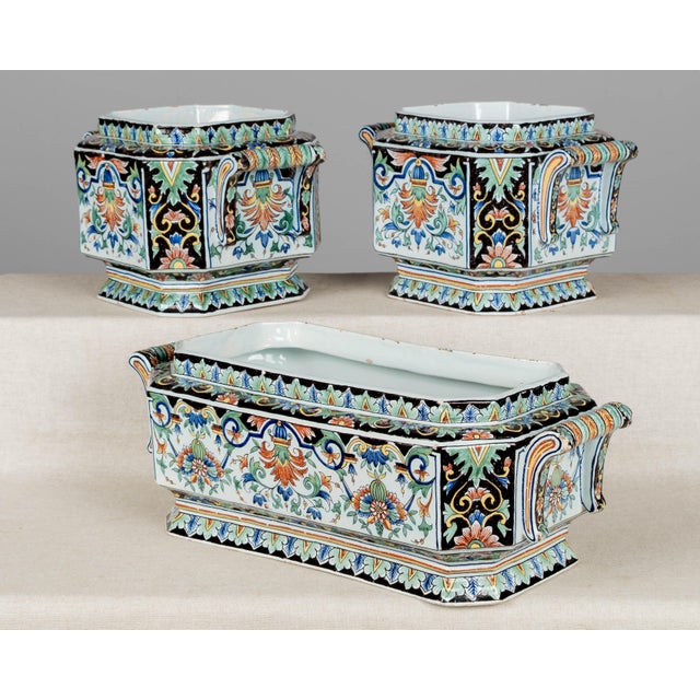 Beaux-Arts 19th Century French Desvres Jardinière and Cachepot Set of 3 For Sale - Image 3 of 17