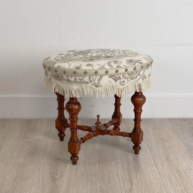 Baroque Oval Stool, Italy 19th Century For Sale In San Francisco - Image 6 of 6