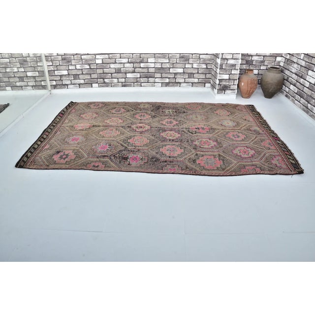 1960s Anatolian Oushak Cicim Kilim For Sale In Phoenix - Image 6 of 10