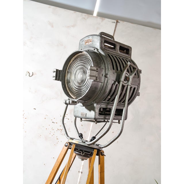 Grey 2KW Fresnel Spotlight Floor Lamp with Tripod from Arri, Germany, 1950s For Sale - Image 18 of 18
