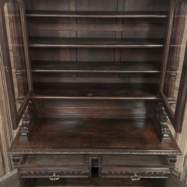19th Century French Oak Hunt Bookcase ~ Display Cabinet For Sale - Image 17 of 18