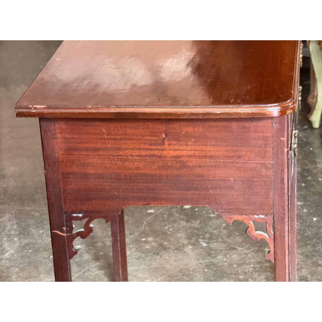 18th Century English Mahogany Side Table With Pierced Brackets For Sale - Image 9 of 11