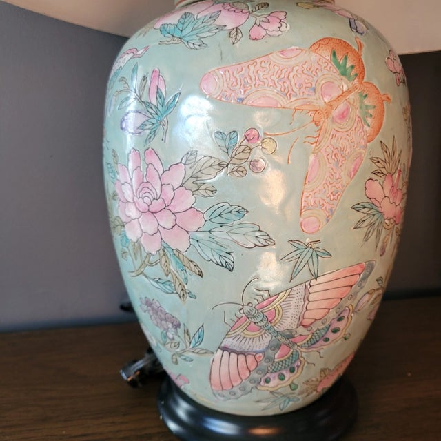 1990s Vintage Chinese Famille Rose Porcelain Ginger Jar Table Lamp For Sale - Image 5 of 10
