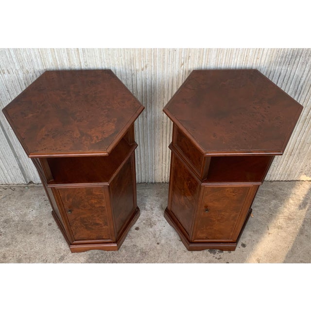 Wood 1900s Italian Hexagonal Pedestal Pilar Maple Cupboards End Tables - a Pair For Sale - Image 7 of 13