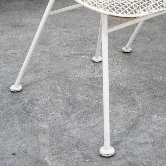 Mid Century Modern Patio Chairs Armchairs Set 4 White Russell Woodard Sculptura, Attributed For Sale - Image 9 of 10