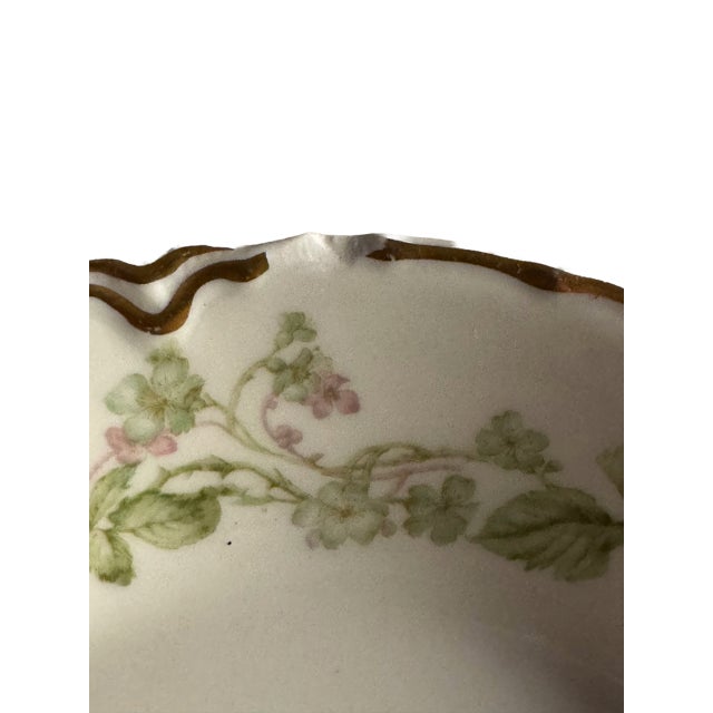 American Antique Haviland & Co. Limoge, France "The Charonne" Serving Bowl 7 7/16" For Sale - Image 3 of 5
