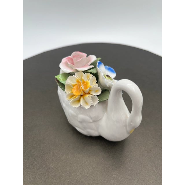 1980s Vintage Royale Stratford Staffordshire Capodimonte Style Swan With Flowers Figurine For Sale - Image 11 of 11