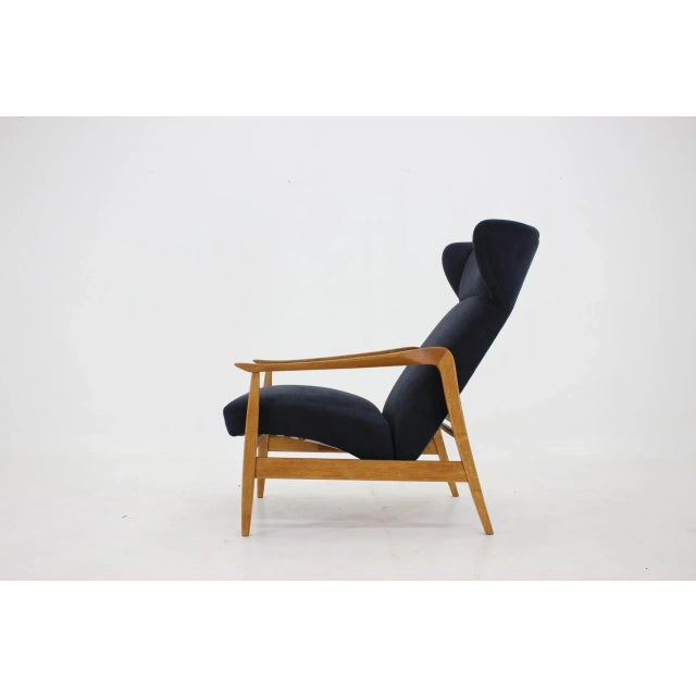 Czechoslovakian Oak Reclining Wing Chair, 1960s For Sale - Image 4 of 15