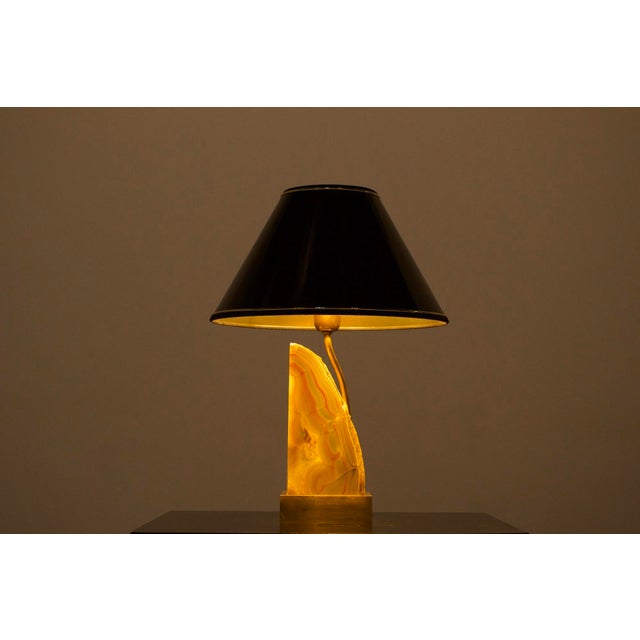 Willy daro, solid brass base lamp, decorated with a quarter of agate and equipped with a large period lampshade, in thick...