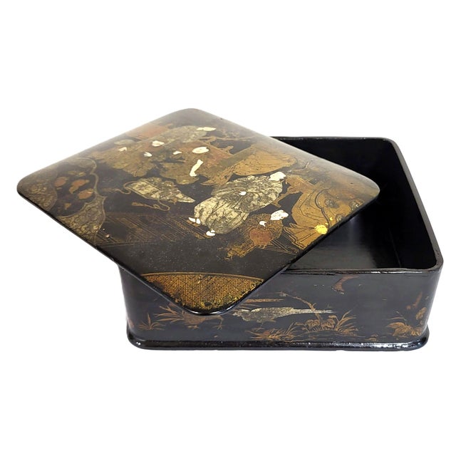 Antique Japanese Black Lacquered Chinoiserie Gilt Painted Jewelry Box For Sale - Image 15 of 16