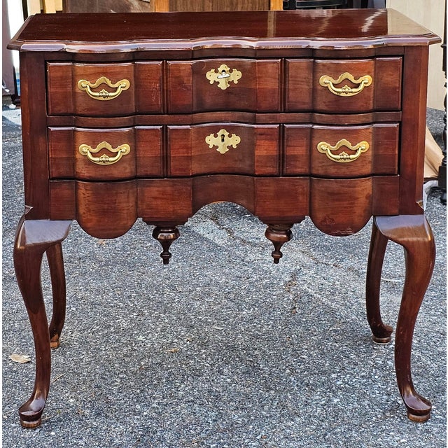 1980s Thomasville Collector's Cherry Silver Anniversary Blockfront Lowboy For Sale In Washington DC - Image 6 of 12