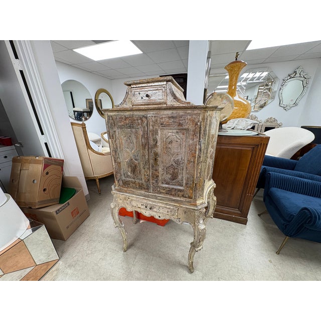 18th Century Venetian Baroque Silver Giltwood Cabinet For Sale - Image 4 of 17