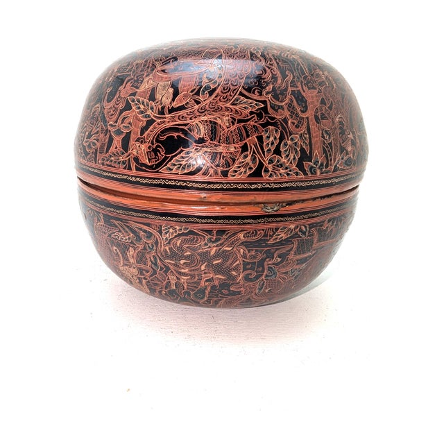 Large Vintage Burmese Lacquer Ball Box, 1960 For Sale - Image 13 of 13