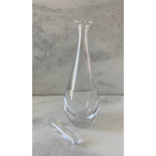Vicke Lindstrand Vintage Mid Century Vicke Lindstrand for Orrefors Teardrop Shaped Small Decantor For Sale - Image 4 of 7