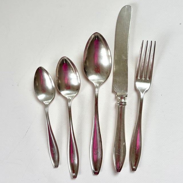 Metal Early 20th Century Silverplate Flatware Set by Simeon L. & George H. Rogers Company- 30 Pieces For Sale - Image 7 of 10