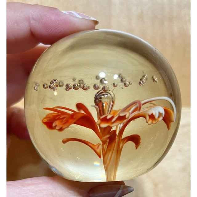 Late 20th Century Mid-Century Orange & White Flower Bullicante Paperweight For Sale - Image 5 of 9