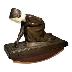 Rare 1900's Bronze Presse Papier by Austrian Sculptor Anton Endstorfer 1880-1960