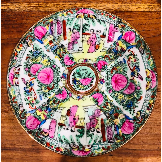 Rose 19th Century Vintage Chinese Export Rose Medallion Porcelain Plate For Sale - Image 8 of 10